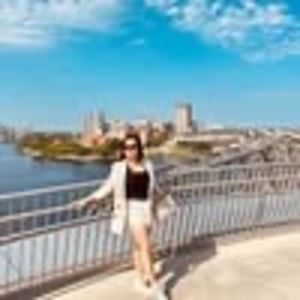 Meet your Posher, Shine